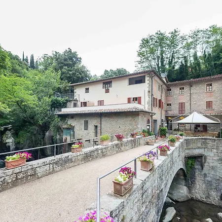 La Ferriera Hotel *